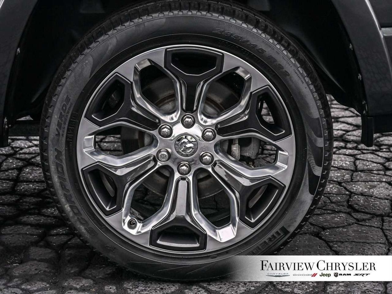 2022 RAM 1500 Limited 4x4 Crew Cab 5'7 Box TOW PKG   CARPLAY   124L FUEL TANK   22 WHEELS   CARPLAY   HEATED/COOLED SEATS Photo