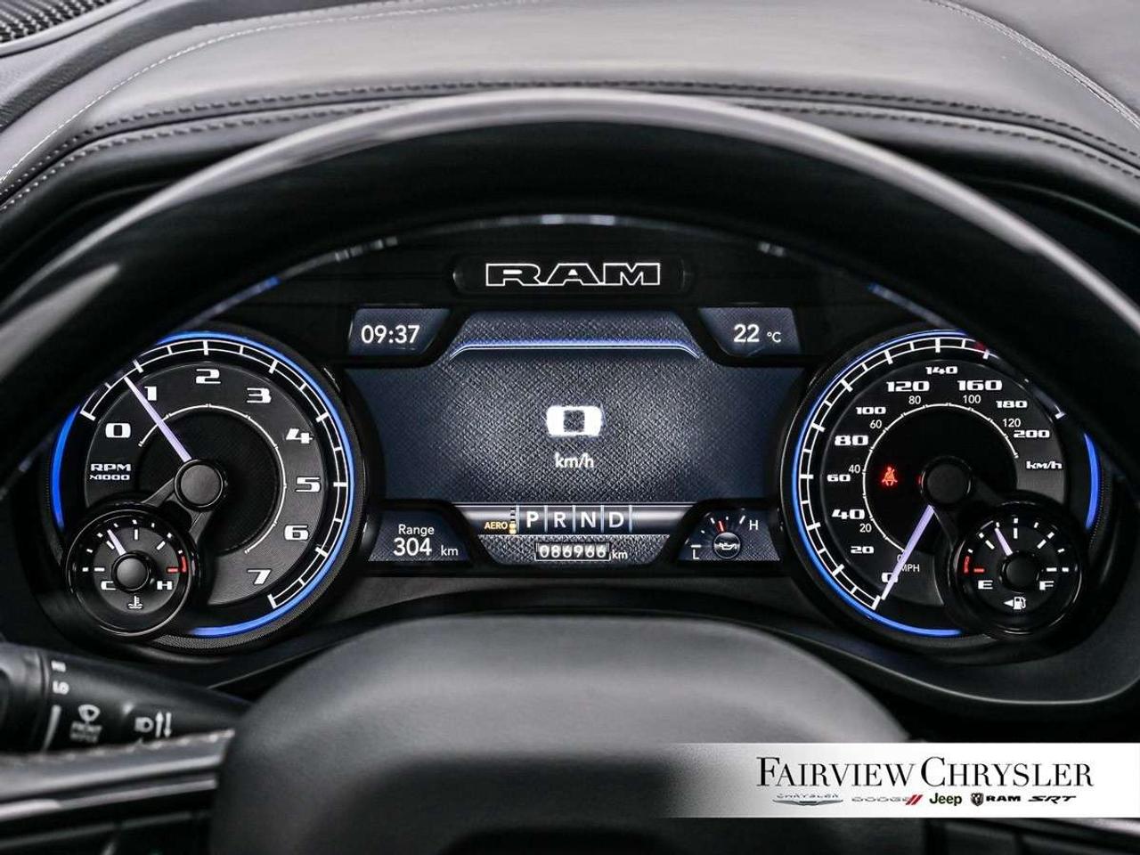 2022 RAM 1500 Limited 4x4 Crew Cab 5'7 Box TOW PKG   CARPLAY   124L FUEL TANK   22 WHEELS   CARPLAY   HEATED/COOLED SEATS Photo