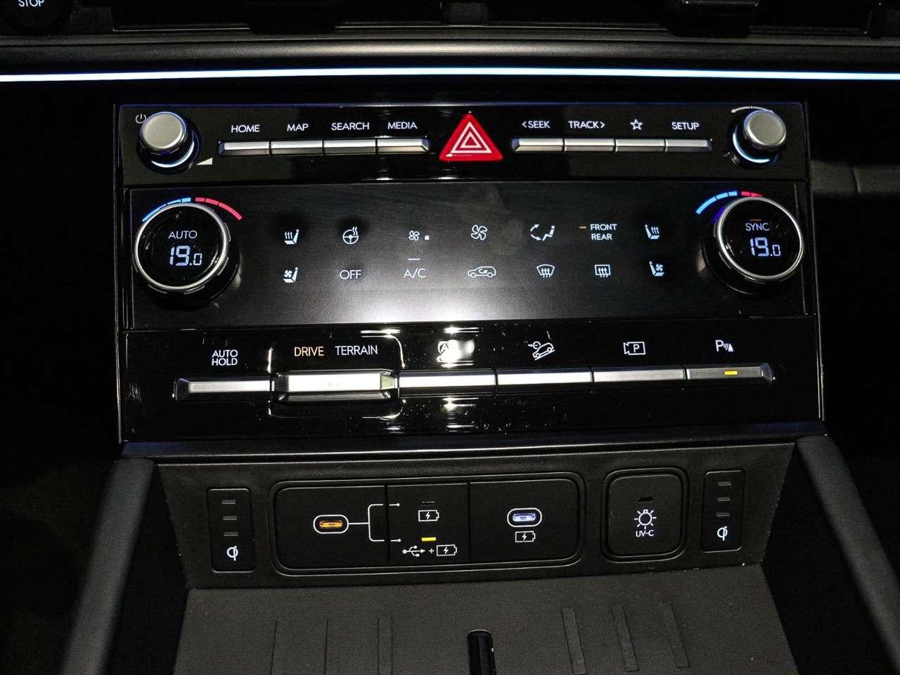 2024 Hyundai Santa Fe ULTIMATE CALLIGRAPHY AWD Photo
