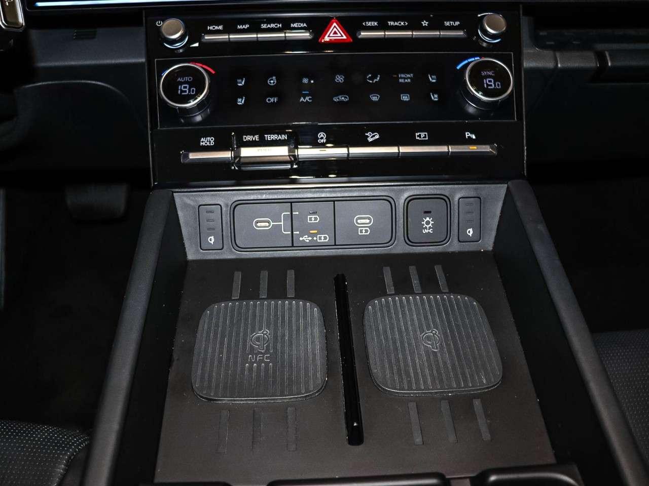 2024 Hyundai Santa Fe ULTIMATE CALLIGRAPHY AWD Photo