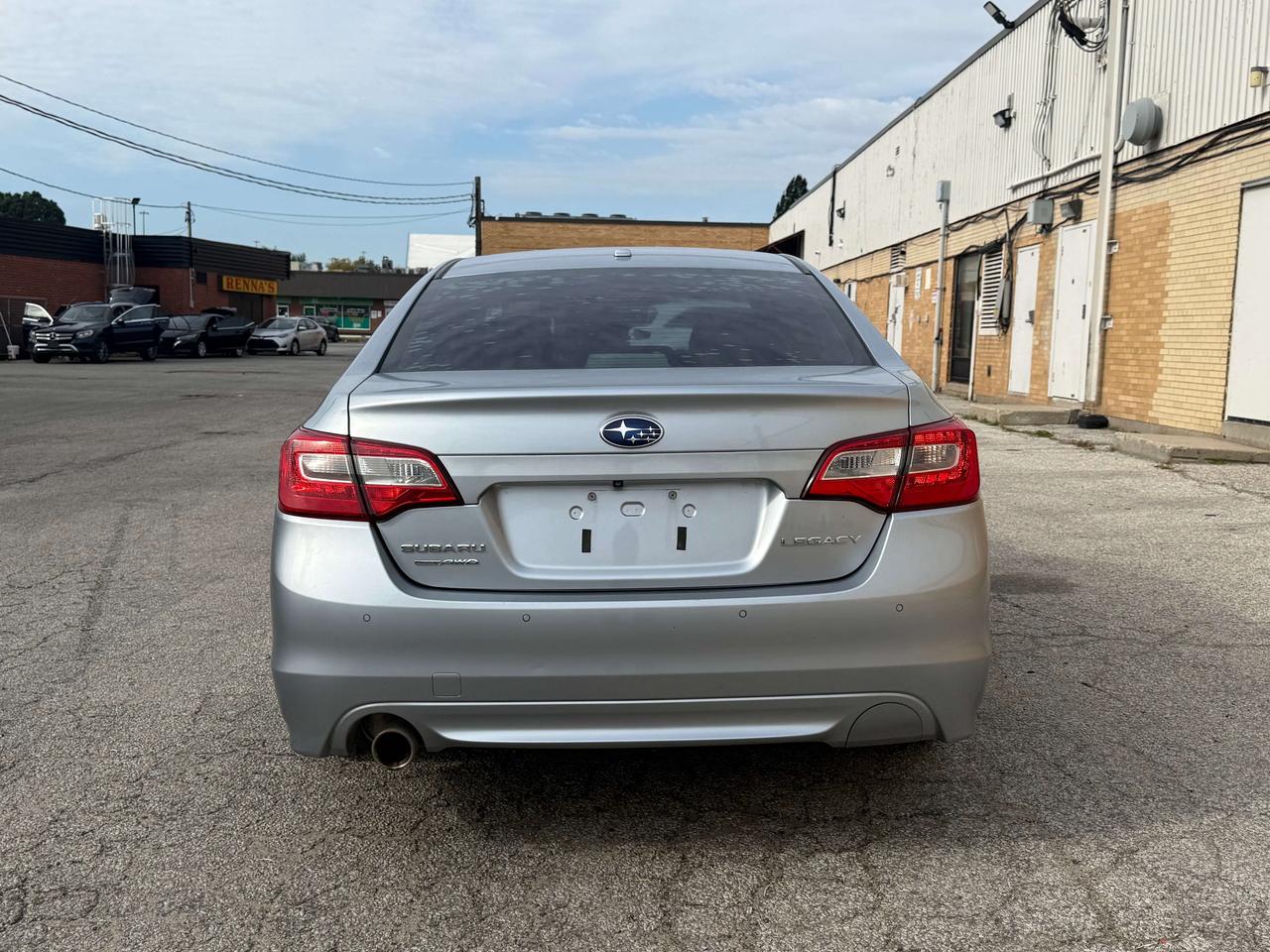 2017 Subaru Legacy No Accidents l Limited l 2.5i l Eyesight l AWD l Photo4