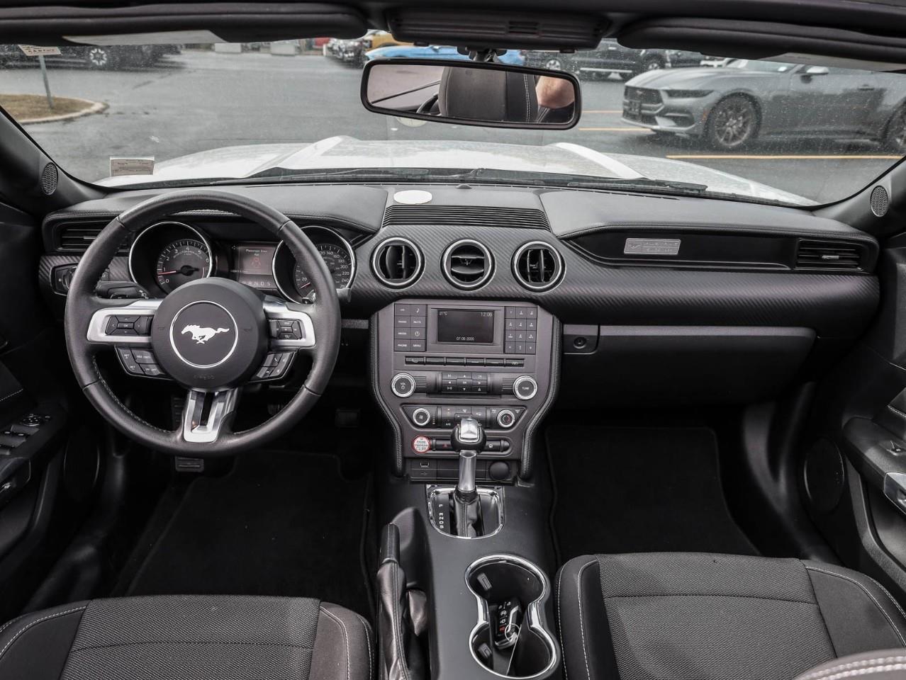 2017 Ford Mustang V6 2dr Convertible Photo