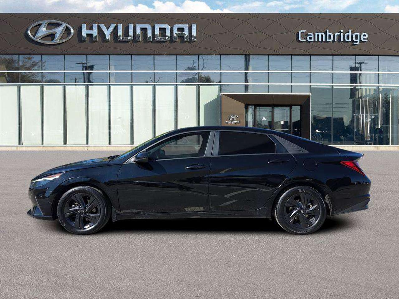 2021 Hyundai Elantra Preferred Sun Tech   NO ACCIDENTS 1 OWNER 5.7L/100KM Photo