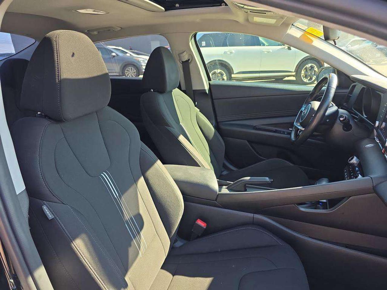 2021 Hyundai Elantra Preferred Sun Tech   NO ACCIDENTS 1 OWNER 5.7L/100KM Photo