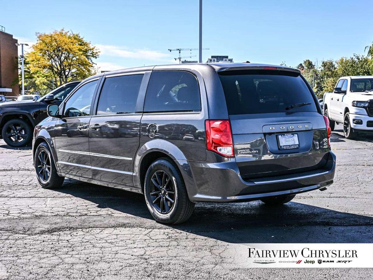 2019 Dodge Grand Caravan GT 2WD LEATHER   BLACKOUT PKG   SINGLE DVD   NAV   REMOTE START   POWER DOORS   PWR TAILGATE   HEATED SEATS Photo