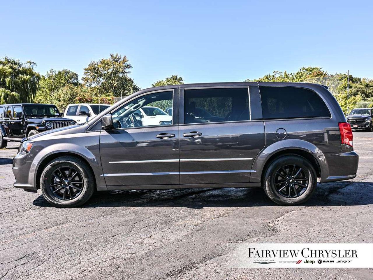 2019 Dodge Grand Caravan GT 2WD LEATHER   BLACKOUT PKG   SINGLE DVD   NAV   REMOTE START   POWER DOORS   PWR TAILGATE   HEATED SEATS Photo
