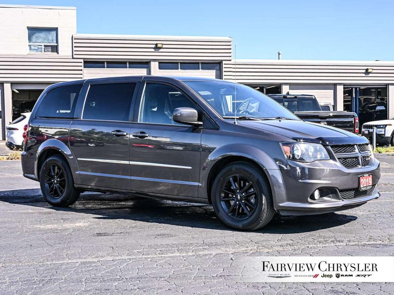 2019 Dodge Grand Caravan GT 2WD LEATHER   BLACKOUT PKG   SINGLE DVD   NAV   REMOTE START   POWER DOORS   PWR TAILGATE   HEATED SEATS Photo