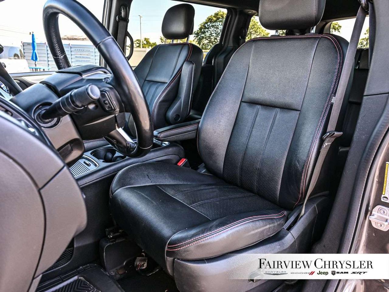 2019 Dodge Grand Caravan GT 2WD LEATHER   BLACKOUT PKG   SINGLE DVD   NAV   REMOTE START   POWER DOORS   PWR TAILGATE   HEATED SEATS Photo
