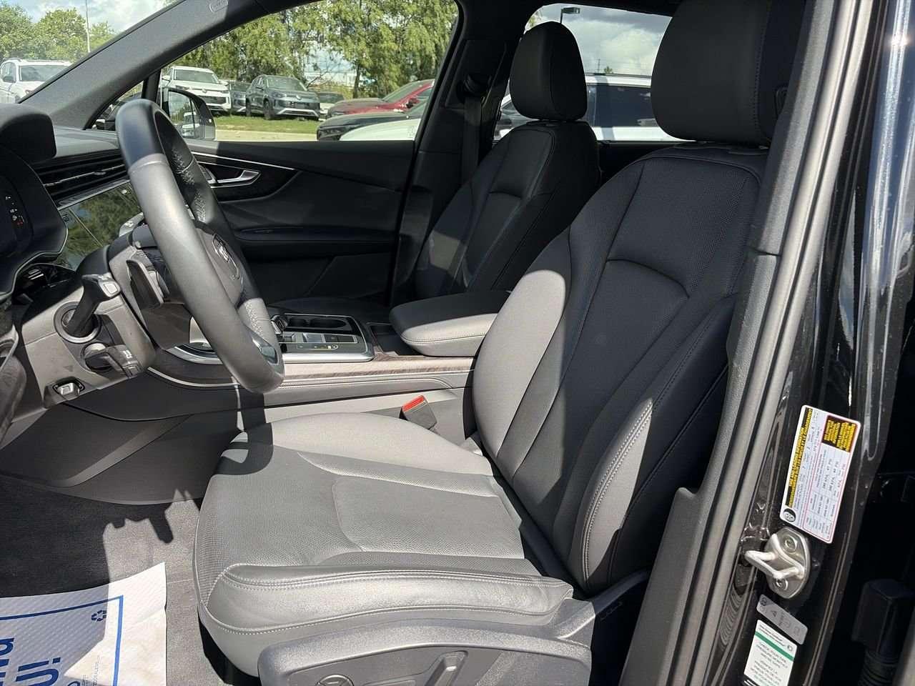 2023 Audi Q7 55 3.0T Progressiv quattro 8sp Tiptronic Alloy Wheels  Sunroof  Leather  3rd Row Seat Photo
