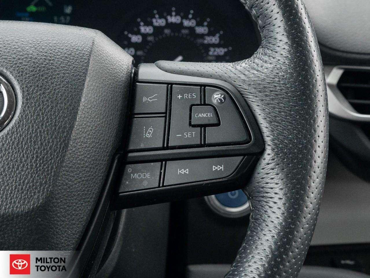 2024 Toyota Sienna HYBRID HEATED STEERING HEATED SEATS BLIND SPOT TCUV LE 8-Passenger Photo