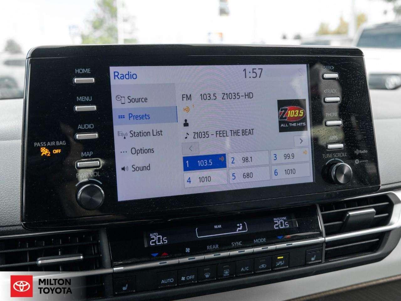 2024 Toyota Sienna HYBRID HEATED STEERING HEATED SEATS BLIND SPOT TCUV LE 8-Passenger Photo