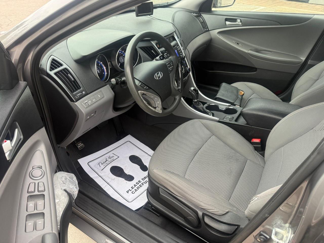 2011 Hyundai Sonata 4dr Sdn 2.4 Auto GL Photo