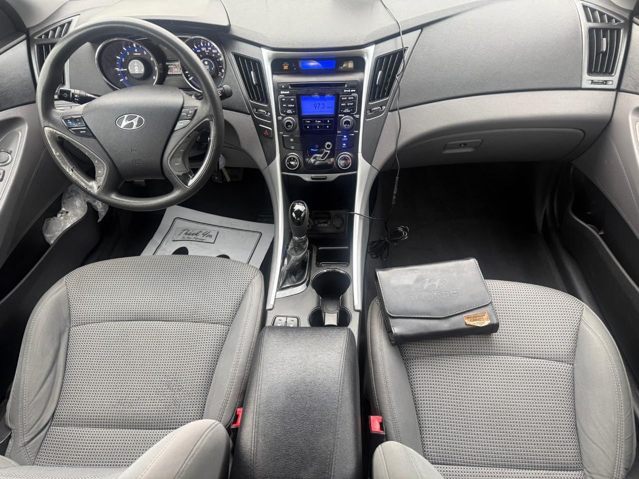 2011 Hyundai Sonata 4dr Sdn 2.4 Auto GL Photo