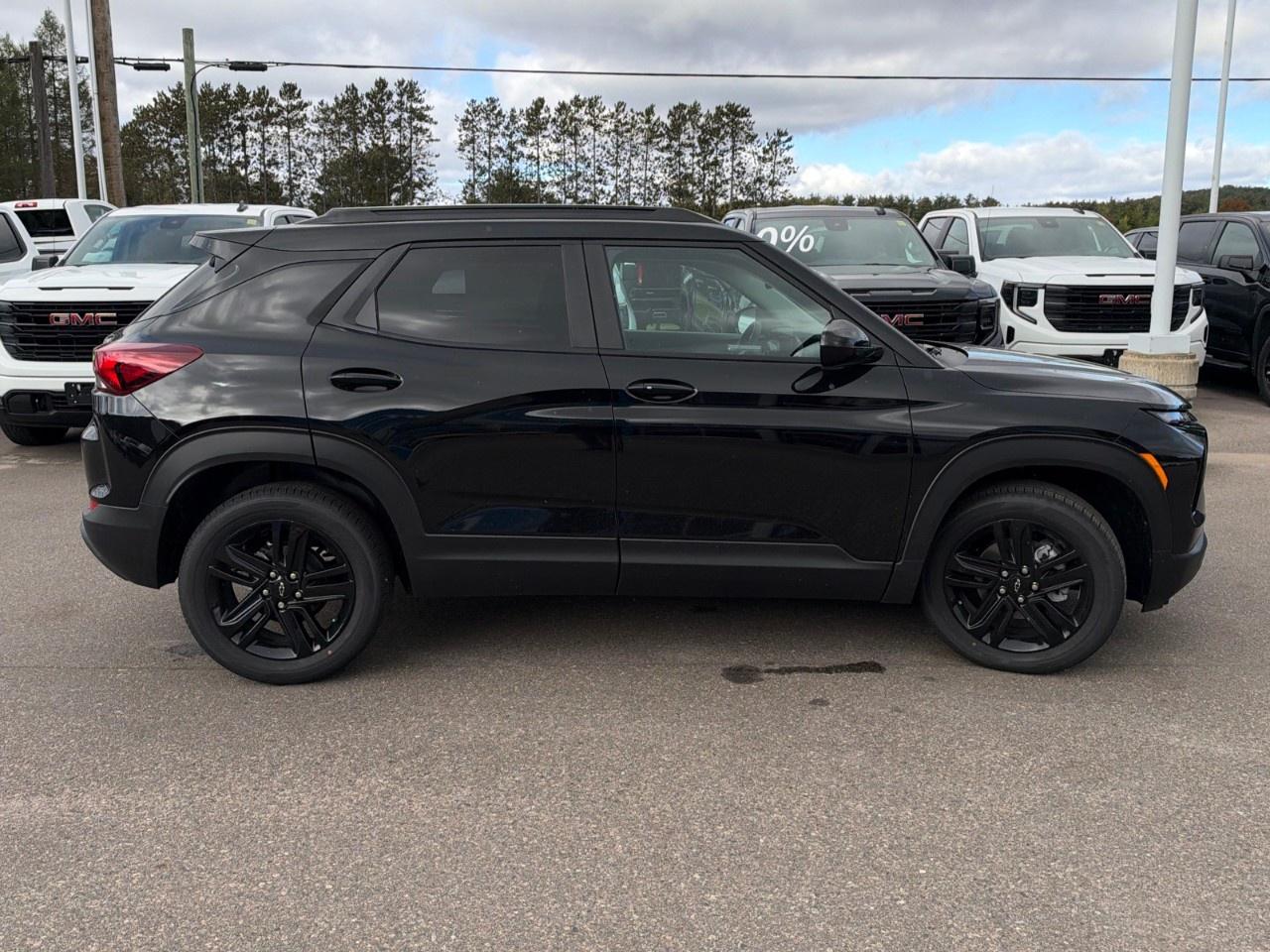 2026 Chevrolet TrailBlazer AWD 4dr LT Photo3