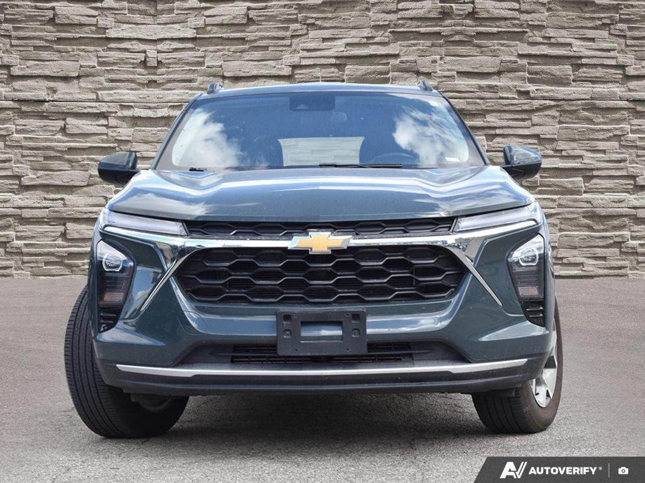 2025 Chevrolet Trax LT 4dr Front-Wheel Drive Photo1