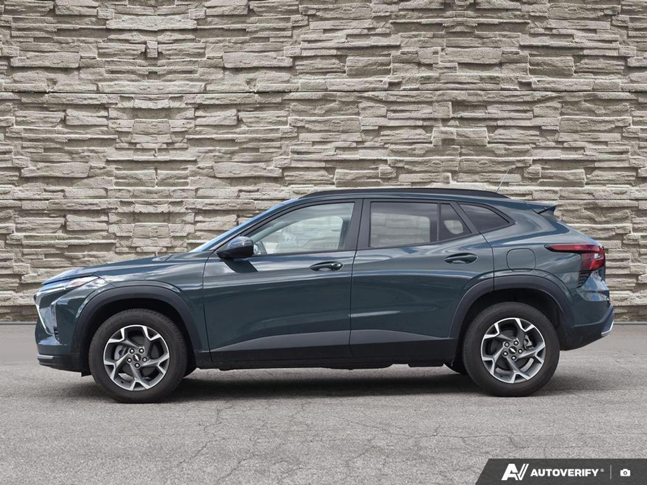 2025 Chevrolet Trax LT 4dr Front-Wheel Drive Photo2