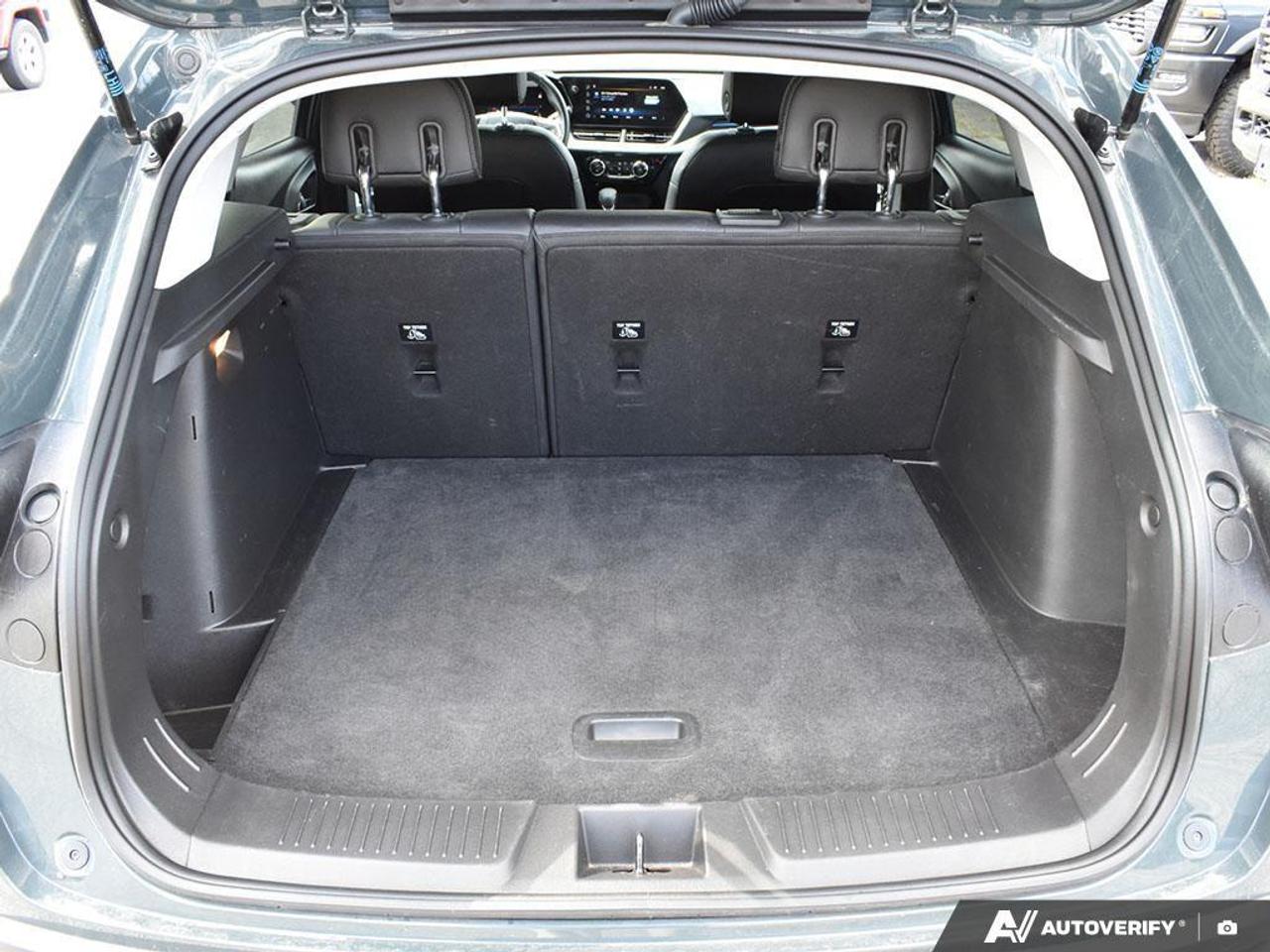 2025 Chevrolet Trax LT 4dr Front-Wheel Drive Photo