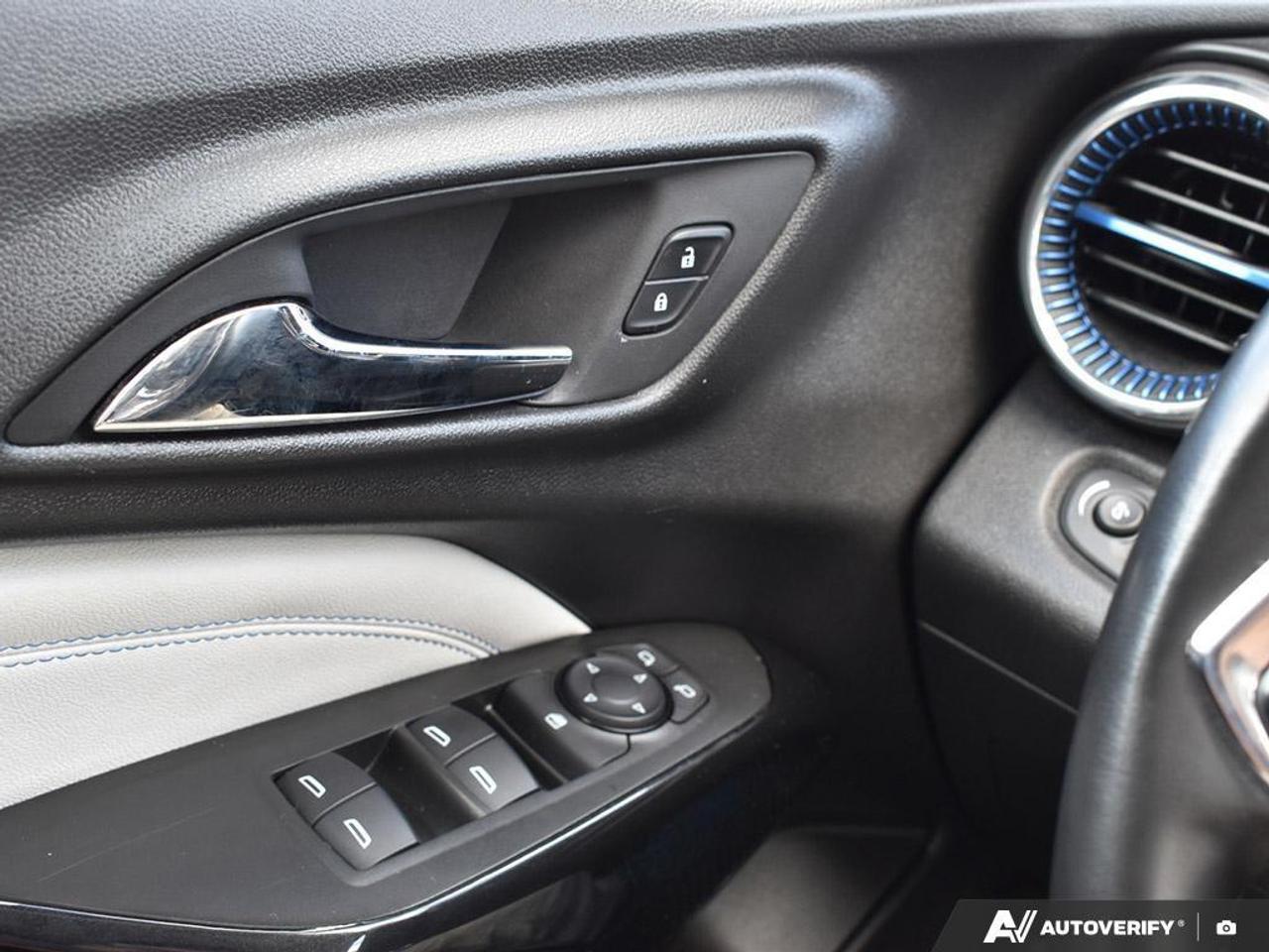 2025 Chevrolet Trax LT 4dr Front-Wheel Drive Photo