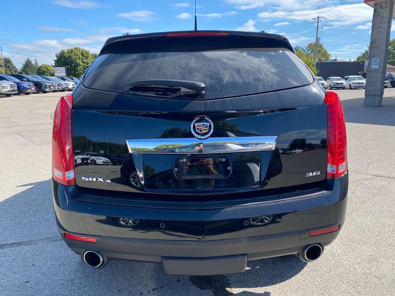 2014 Cadillac SRX CLEAN CARFAX, LEATHER, REMOTE START, AWD, SUNROOF! Photo