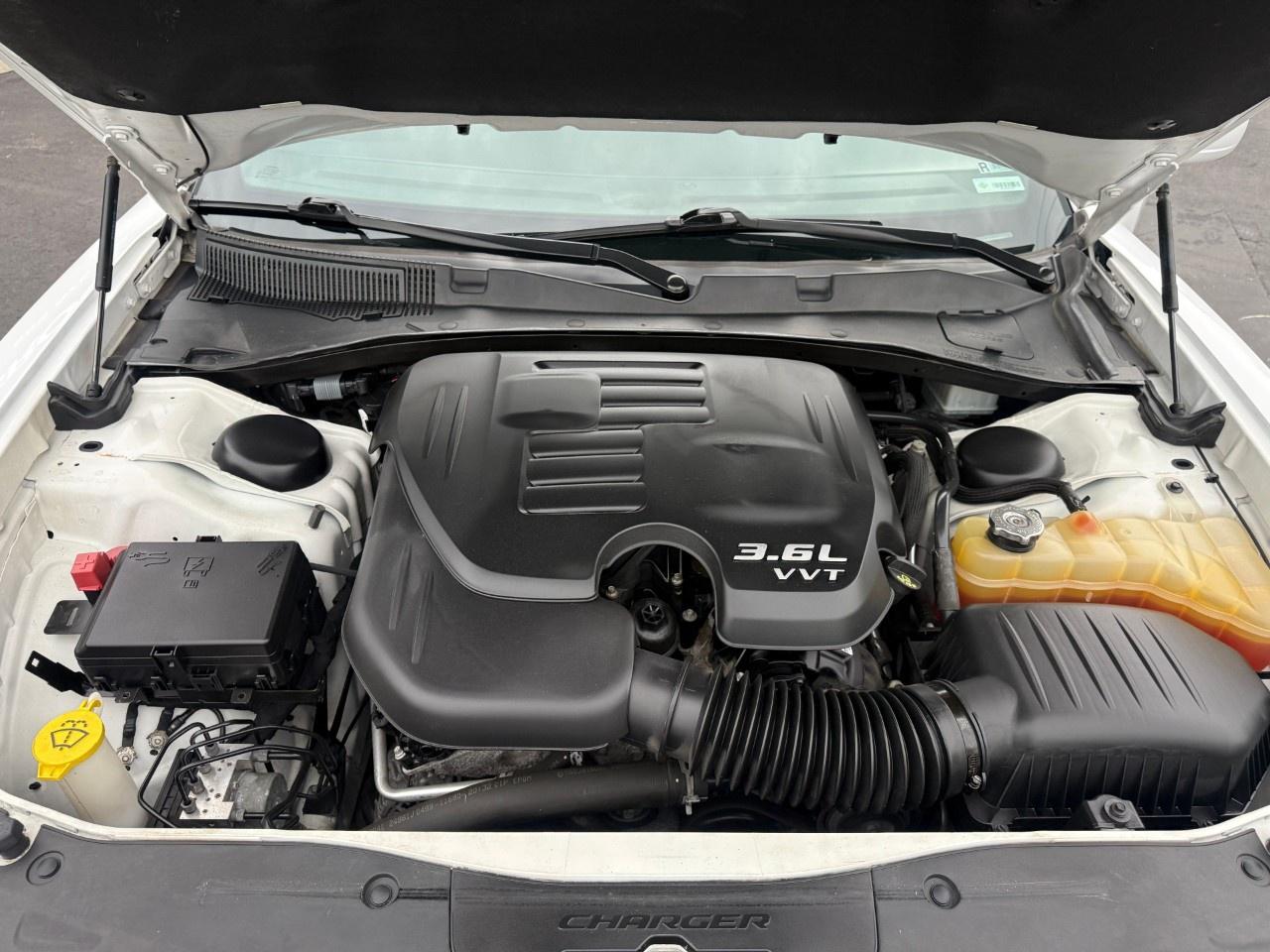 2019 Dodge Charger SXT AWD Photo