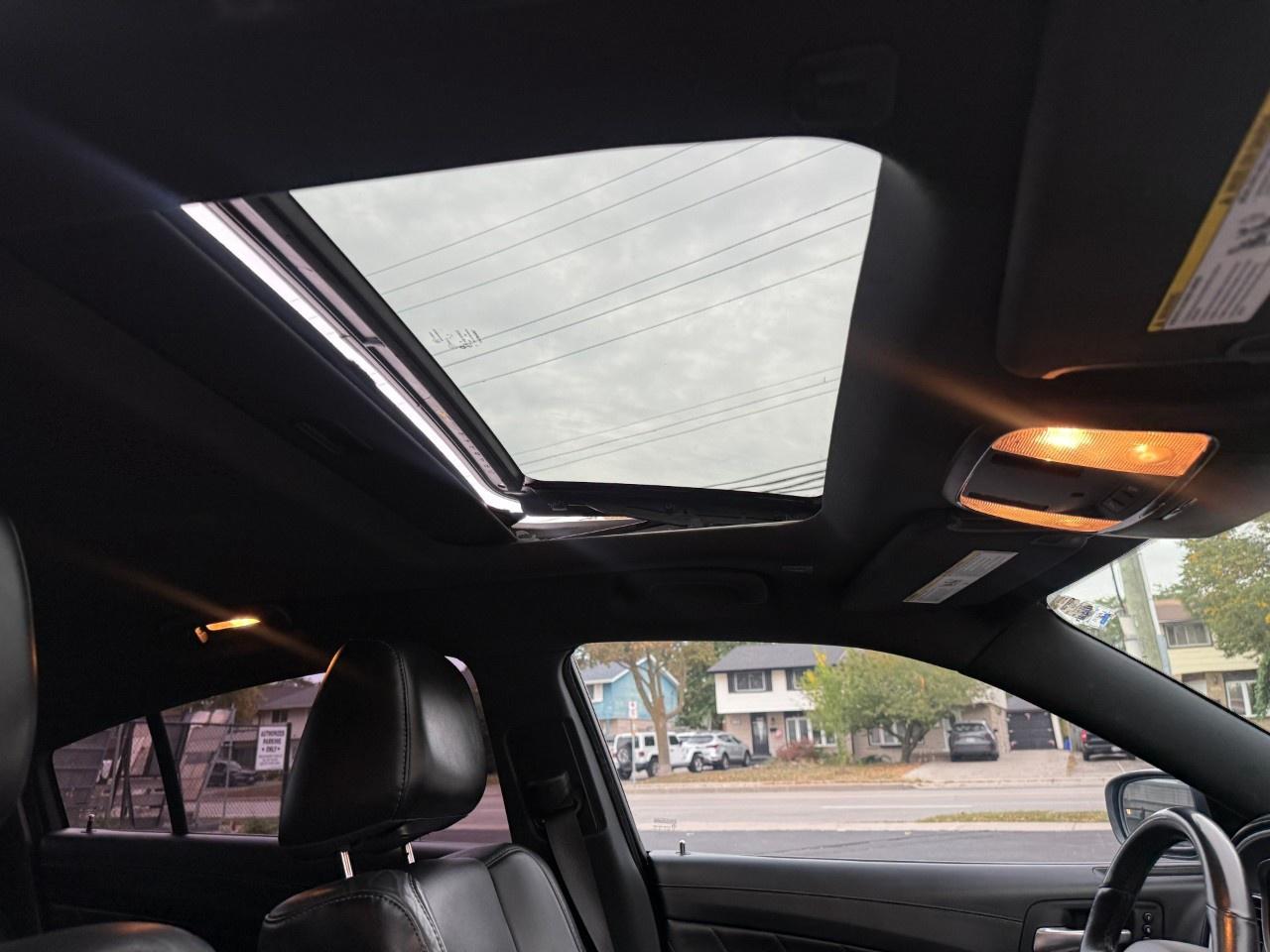 2019 Dodge Charger SXT AWD Photo