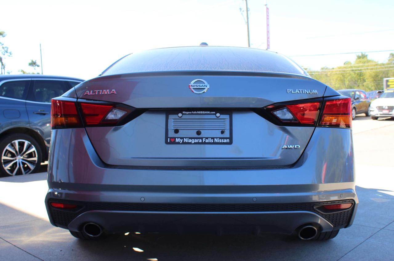 2021 Nissan Altima 2.5 Platinum Photo