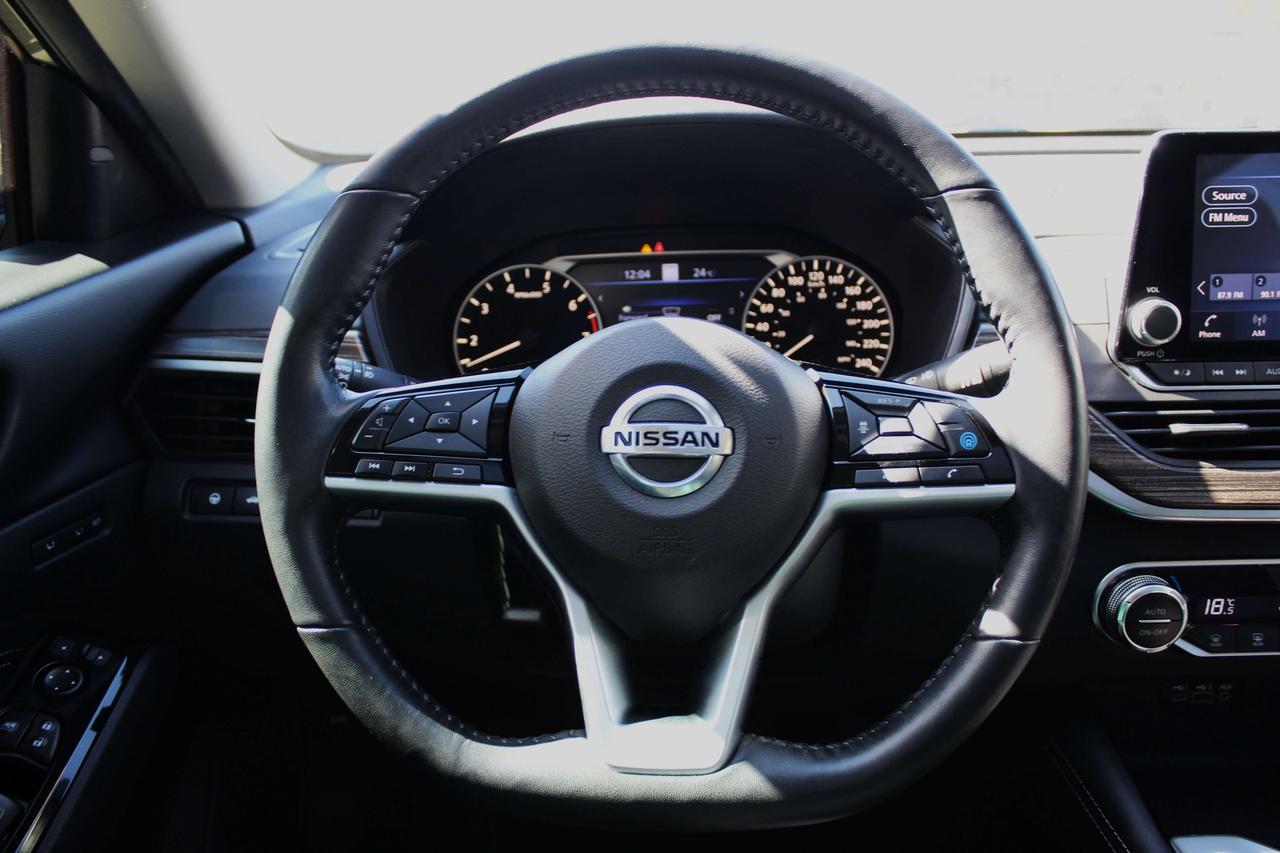 2021 Nissan Altima 2.5 Platinum Photo