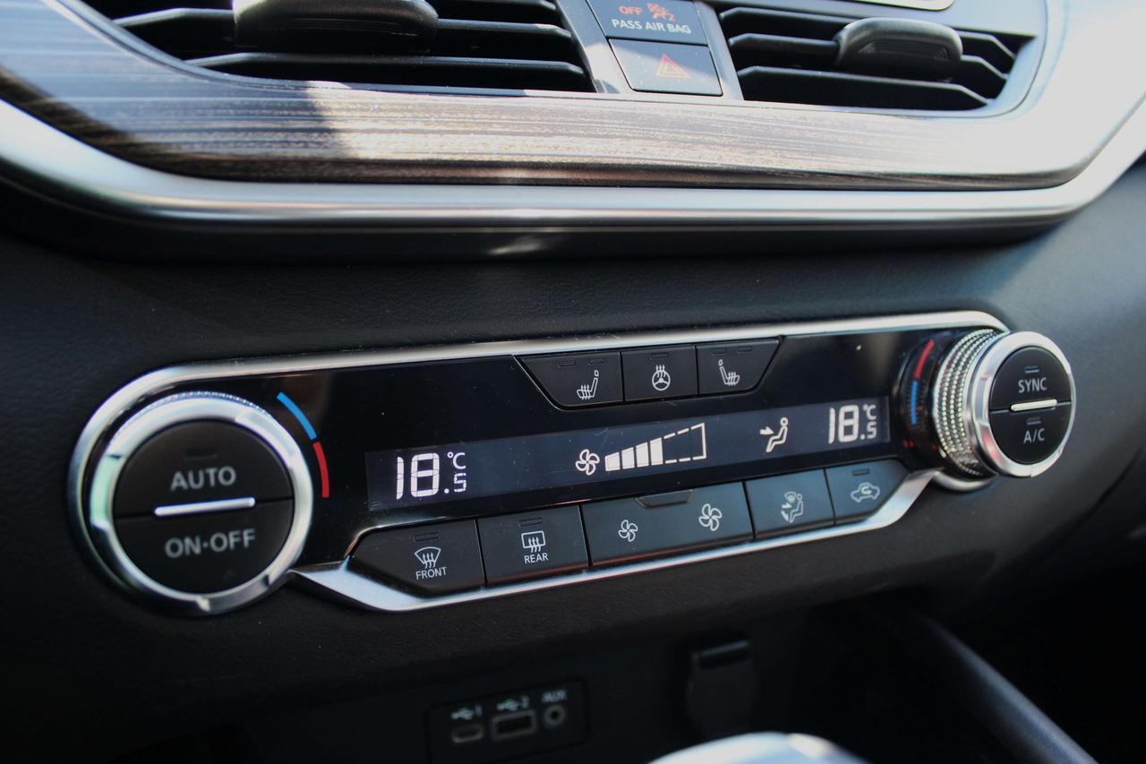2021 Nissan Altima 2.5 Platinum Photo