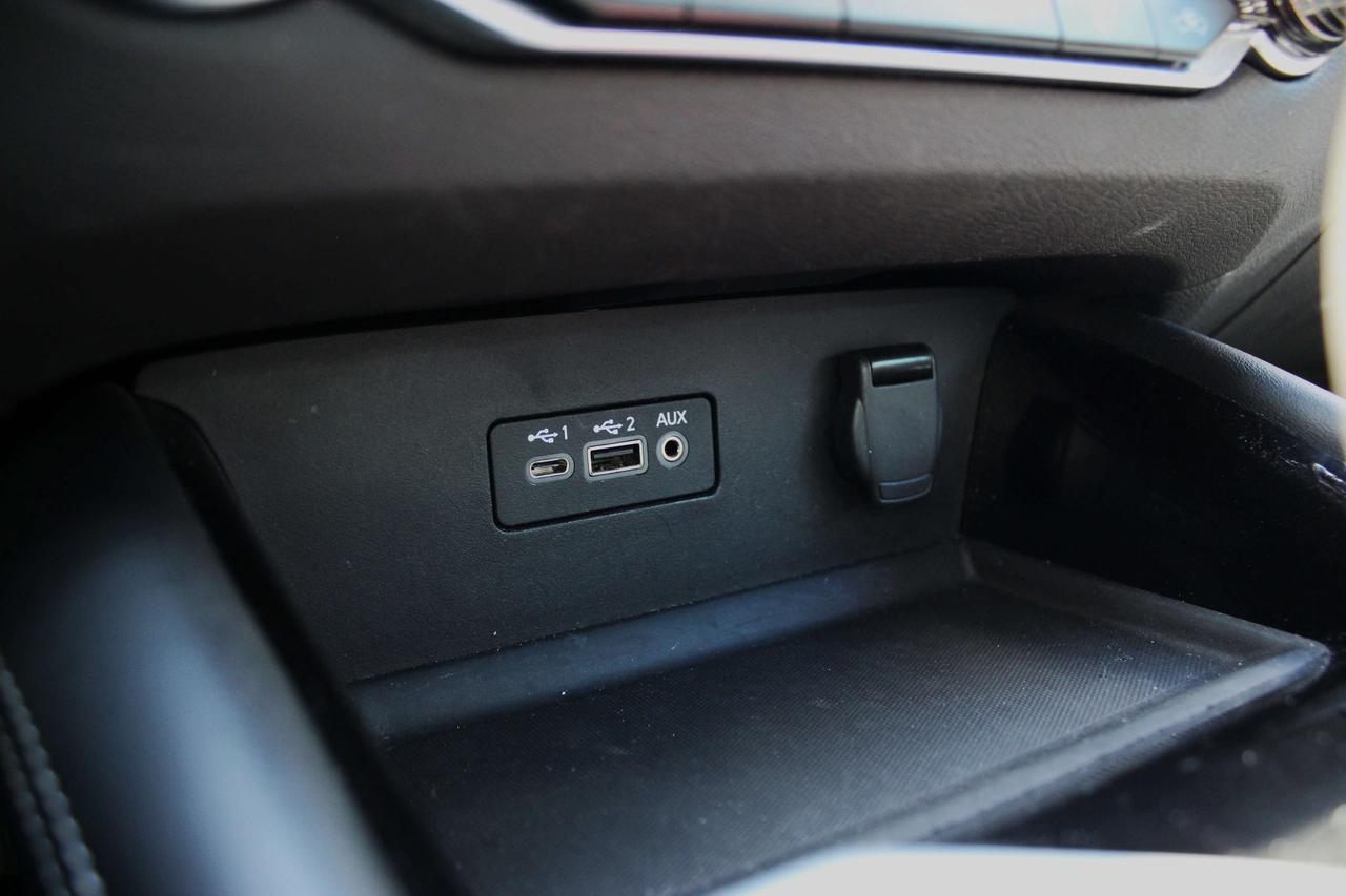 2021 Nissan Altima 2.5 Platinum Photo