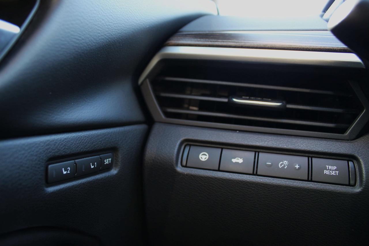 2021 Nissan Altima 2.5 Platinum Photo