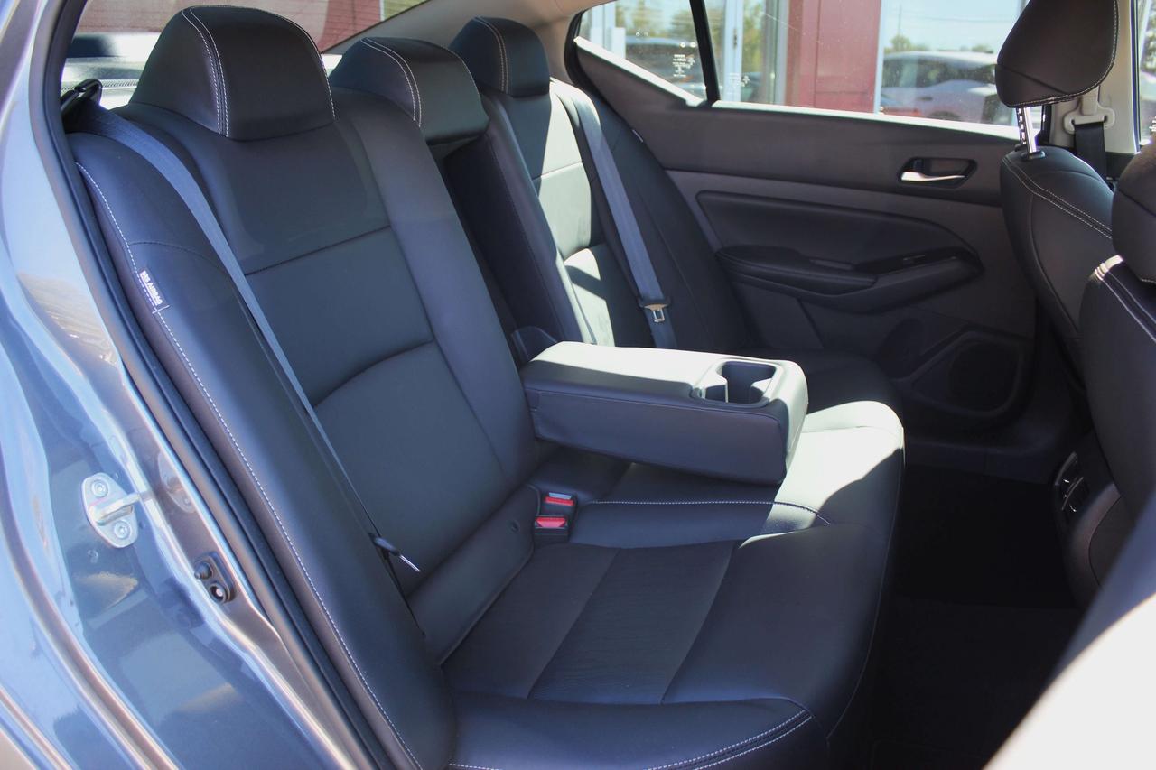 2021 Nissan Altima 2.5 Platinum Photo