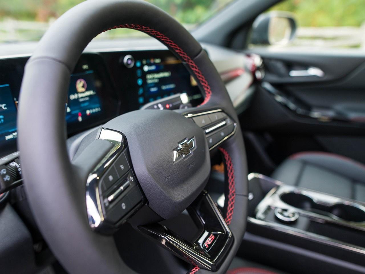 2027 Chevrolet Equinox AWD RS Photo