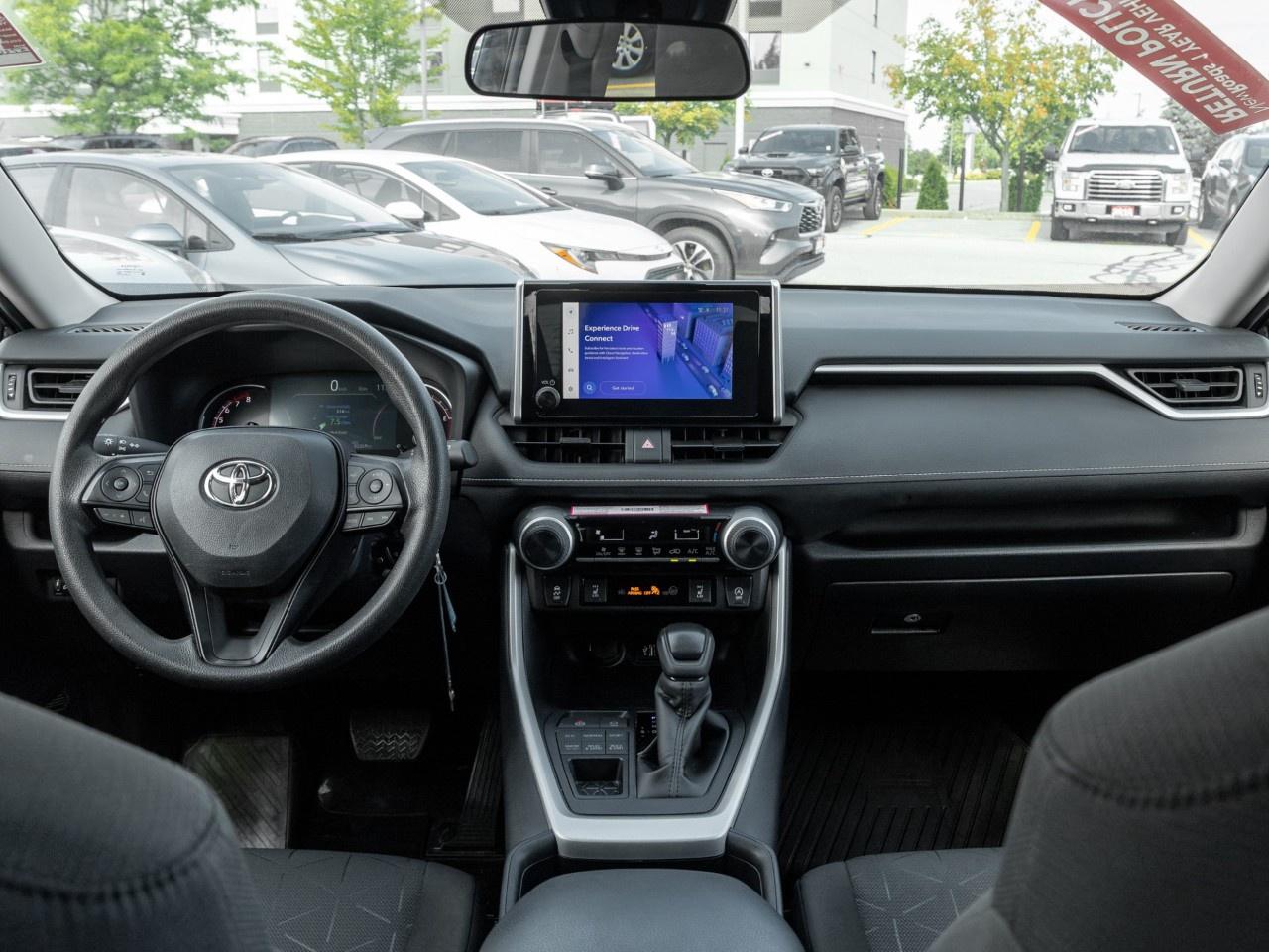 2025 Toyota RAV4 LE AWD Photo