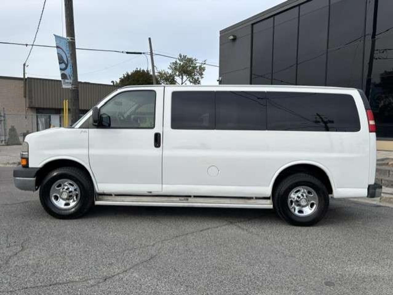 2012 Chevrolet Express Passenger 3500 LT 12 PASSENGER-ONLY 120KM-8 TO CHOOSE FROM! Photo1