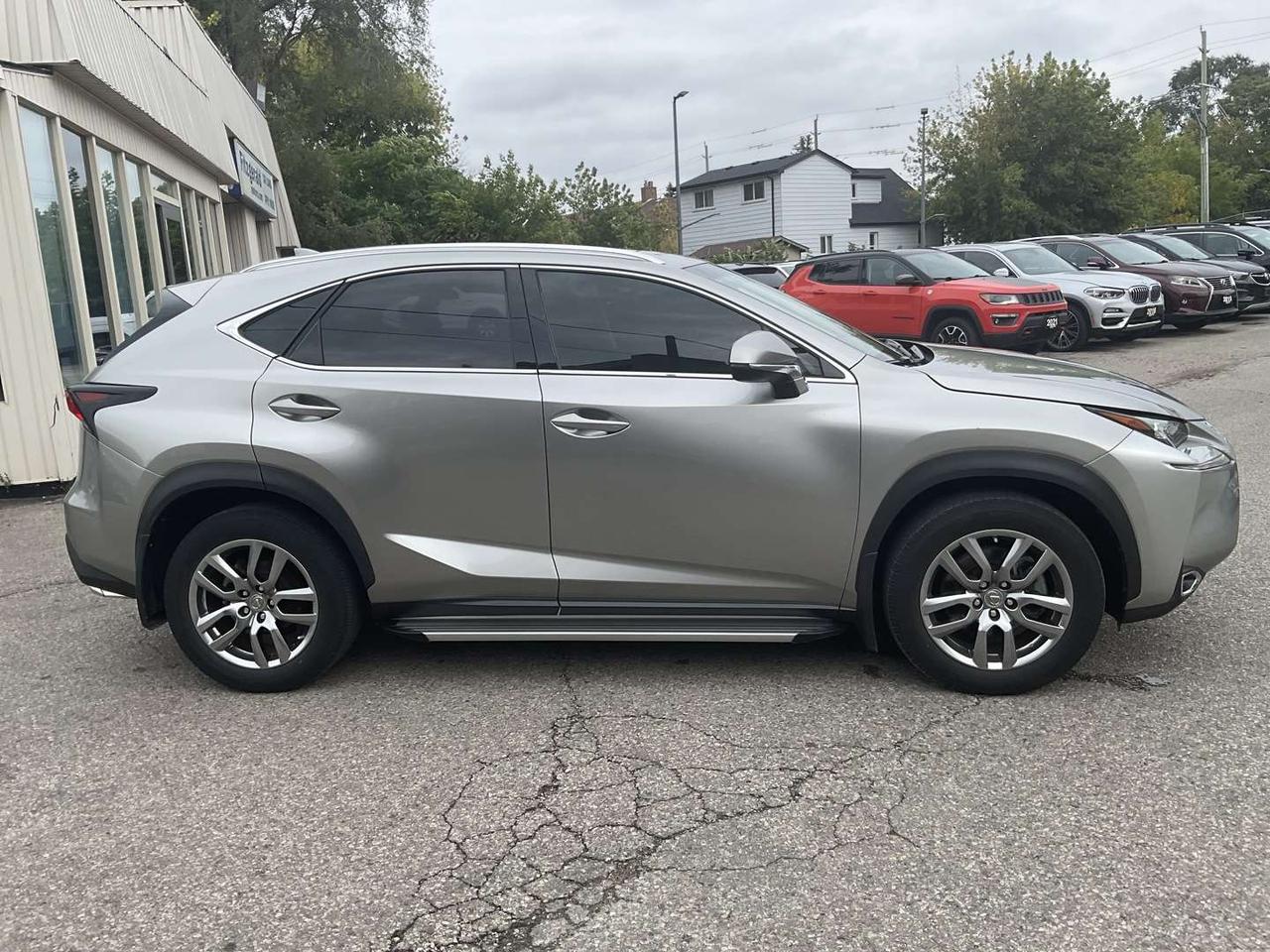 2017 Lexus NX 200t AWD - LEATHER! BACK-UP CAM! BSM! COOLED SEATS! SUNROOF! Photo