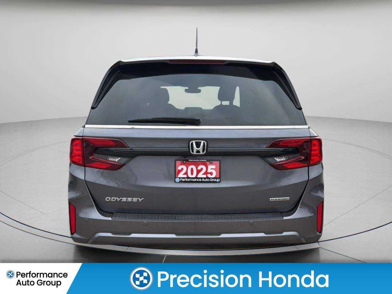 2025 Honda Odyssey TOURING NAVIGATION LEATHER SUNROOF Photo