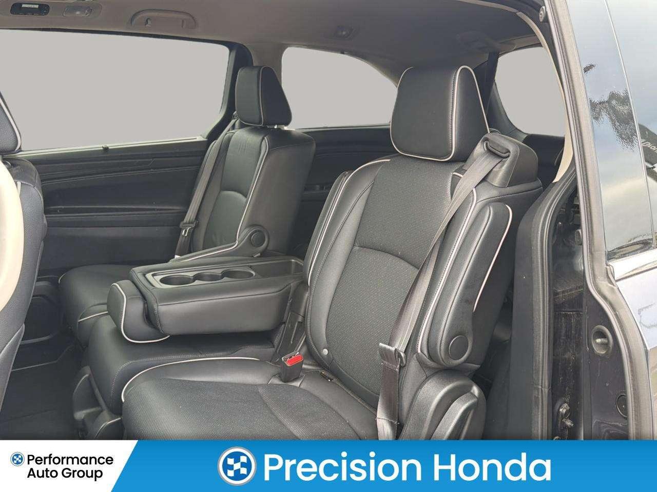 2025 Honda Odyssey TOURING NAVIGATION LEATHER SUNROOF Photo