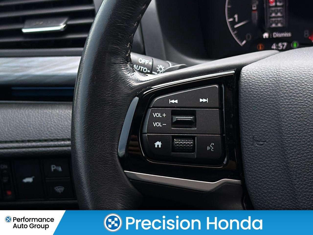 2025 Honda Odyssey TOURING NAVIGATION LEATHER SUNROOF Photo