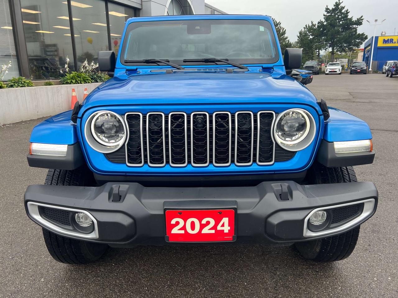 2024 Jeep Wrangler Sahara *LTHR *SKY PWR TOP *PWR SEATS *NAVI *ALPINE Photo5