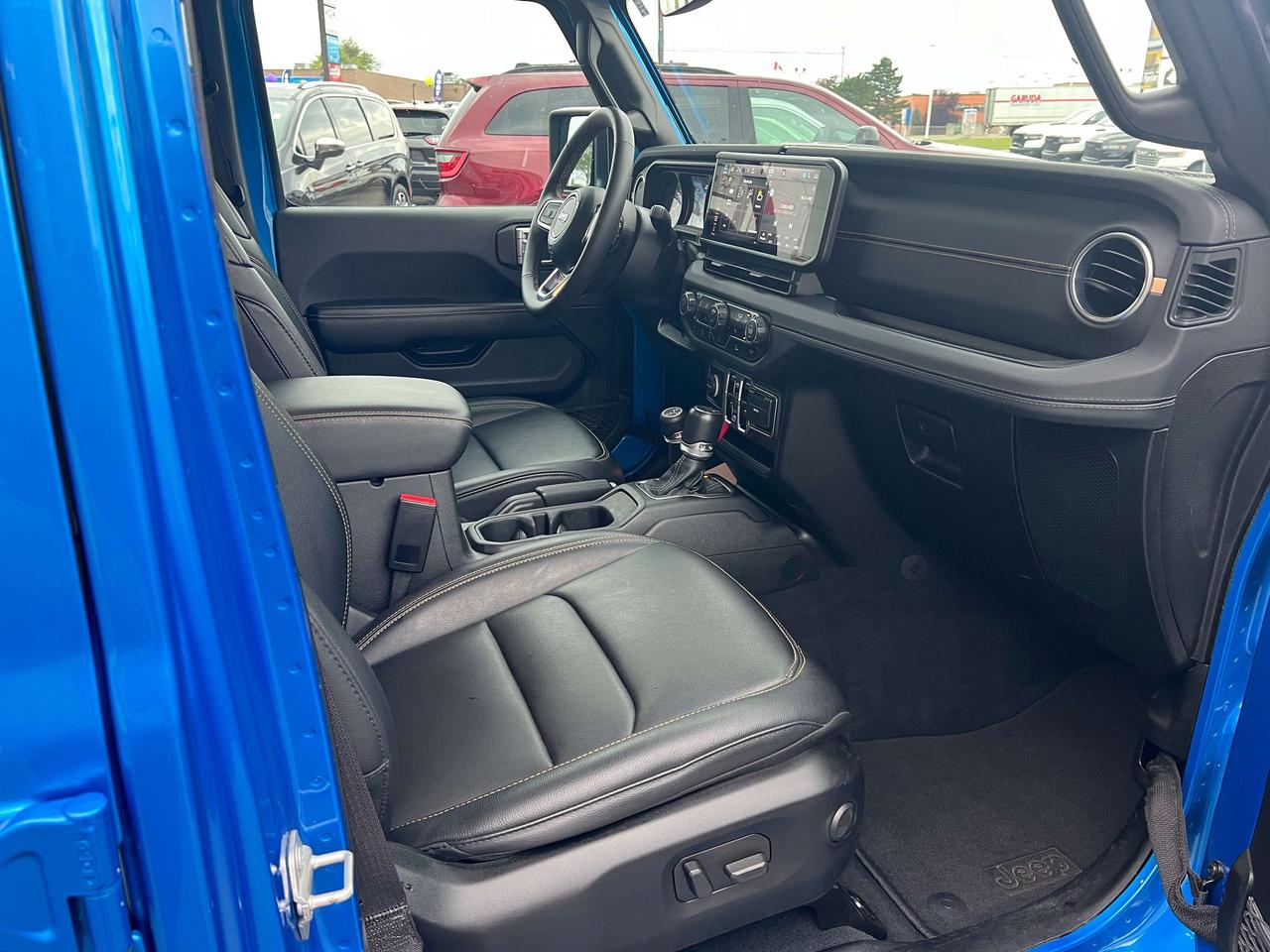 2024 Jeep Wrangler Sahara *LTHR *SKY PWR TOP *PWR SEATS *NAVI *ALPINE Photo