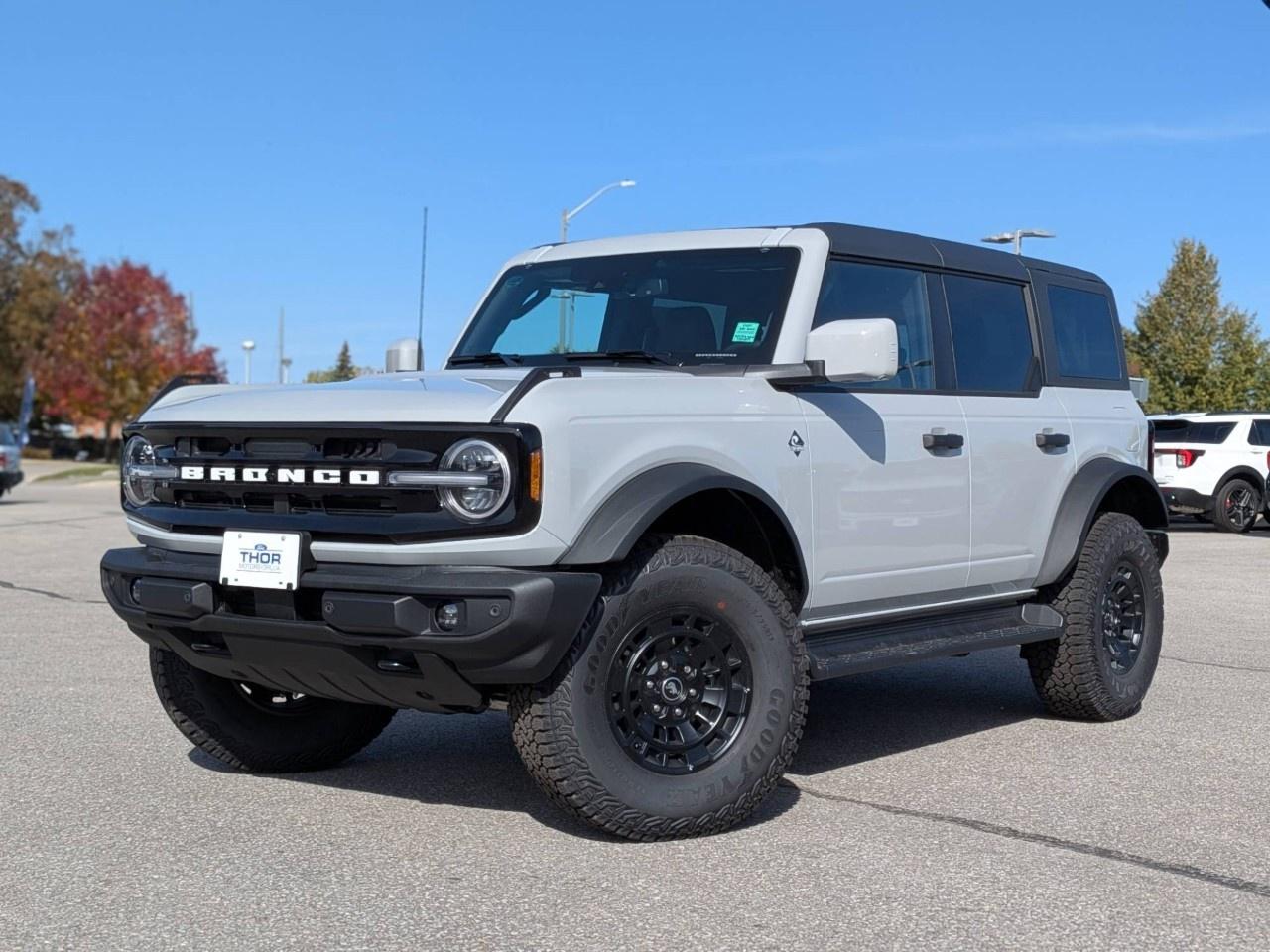 2026 Ford Bronco OUTER BANKS 4 DOOR 4X4 Photo