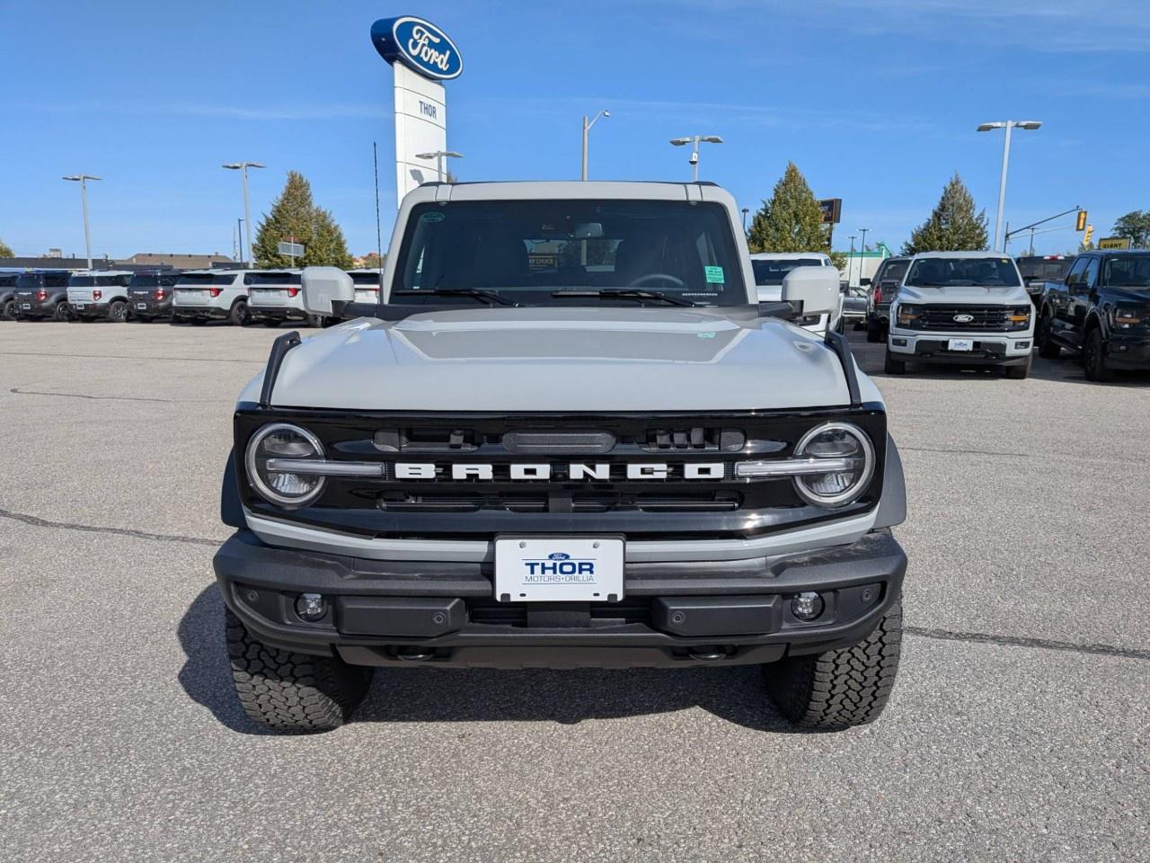 2026 Ford Bronco OUTER BANKS 4 DOOR 4X4 Photo1