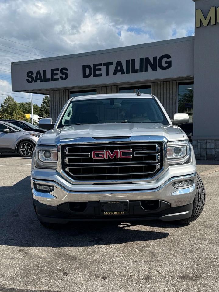 2018 GMC Sierra 1500 4WD Crew Cab 143.5 SLE 5'8 Box Photo