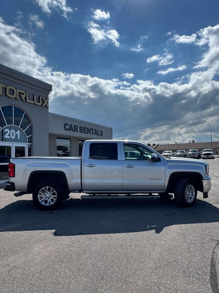 2018 GMC Sierra 1500 4WD Crew Cab 143.5 SLE 5'8 Box Photo