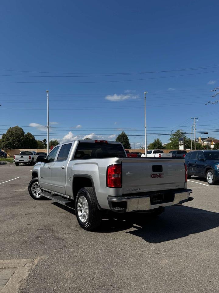 2018 GMC Sierra 1500 4WD Crew Cab 143.5 SLE 5'8 Box Photo