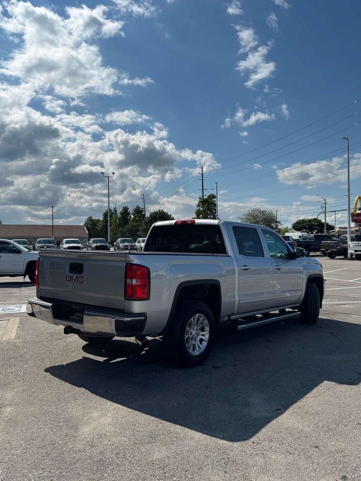 2018 GMC Sierra 1500 4WD Crew Cab 143.5 SLE 5'8 Box Photo