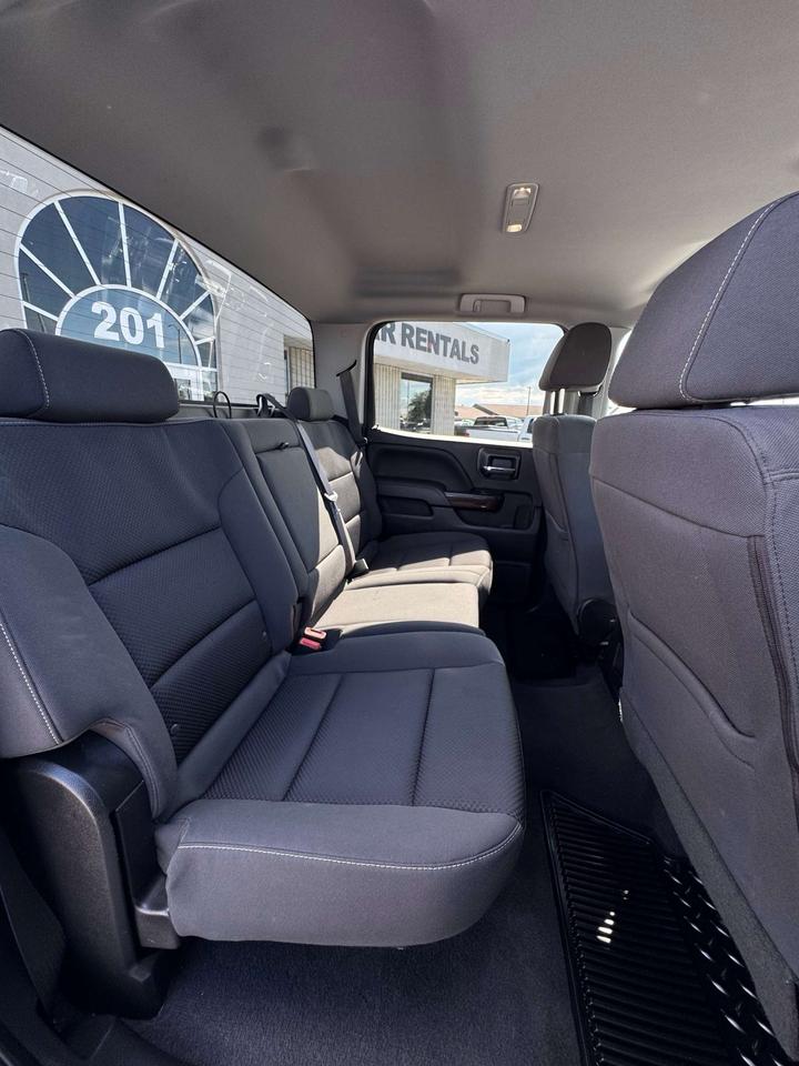 2018 GMC Sierra 1500 4WD Crew Cab 143.5 SLE 5'8 Box Photo