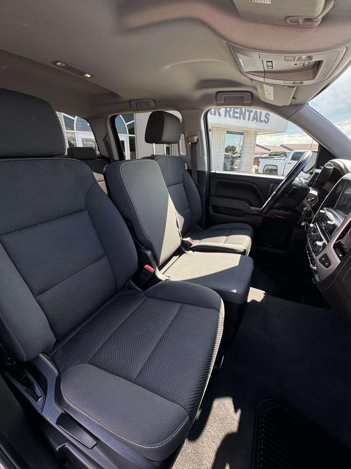 2018 GMC Sierra 1500 4WD Crew Cab 143.5 SLE 5'8 Box Photo