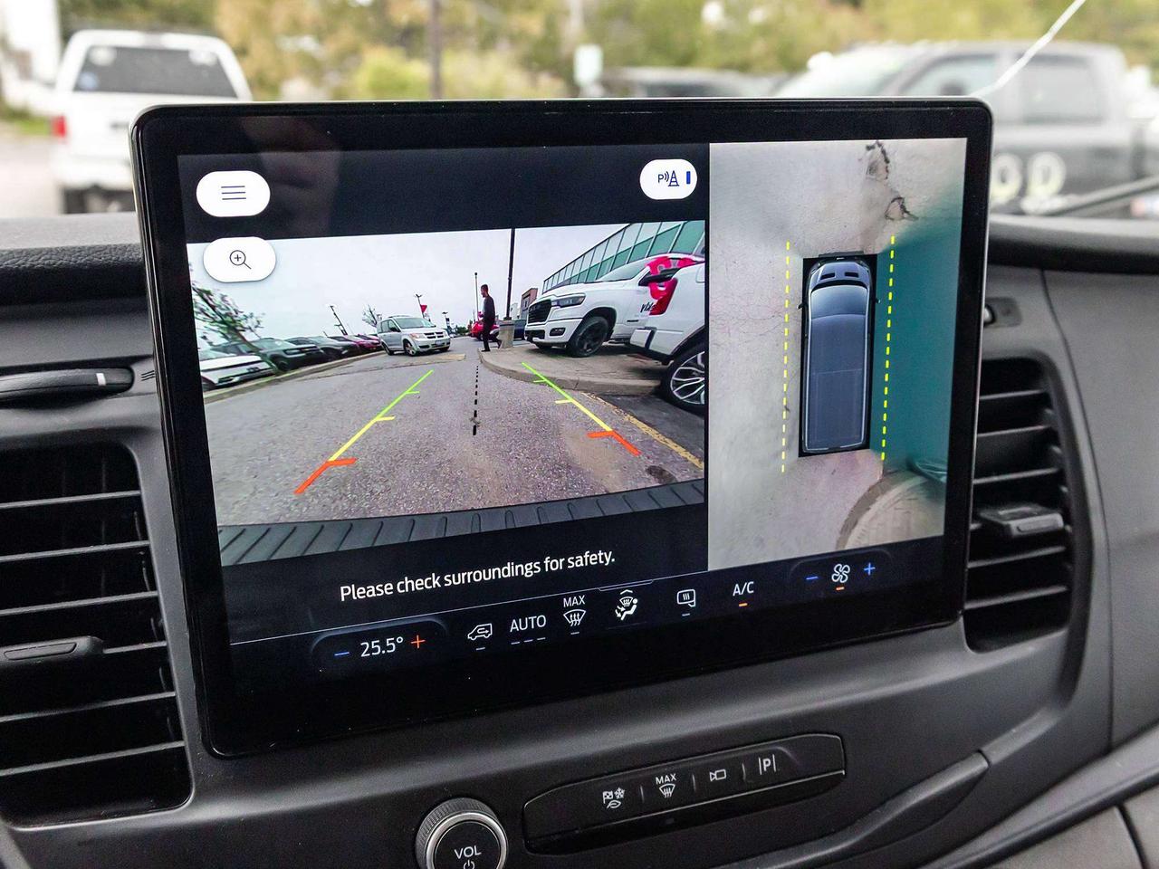 2022 Ford Transit-150  Photo
