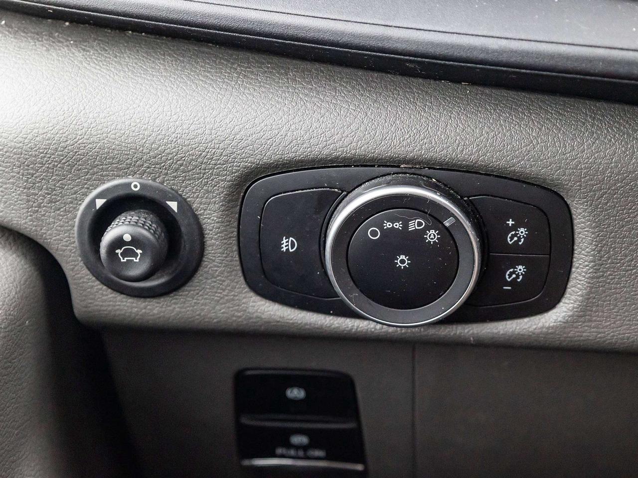 2022 Ford Transit-150  Photo